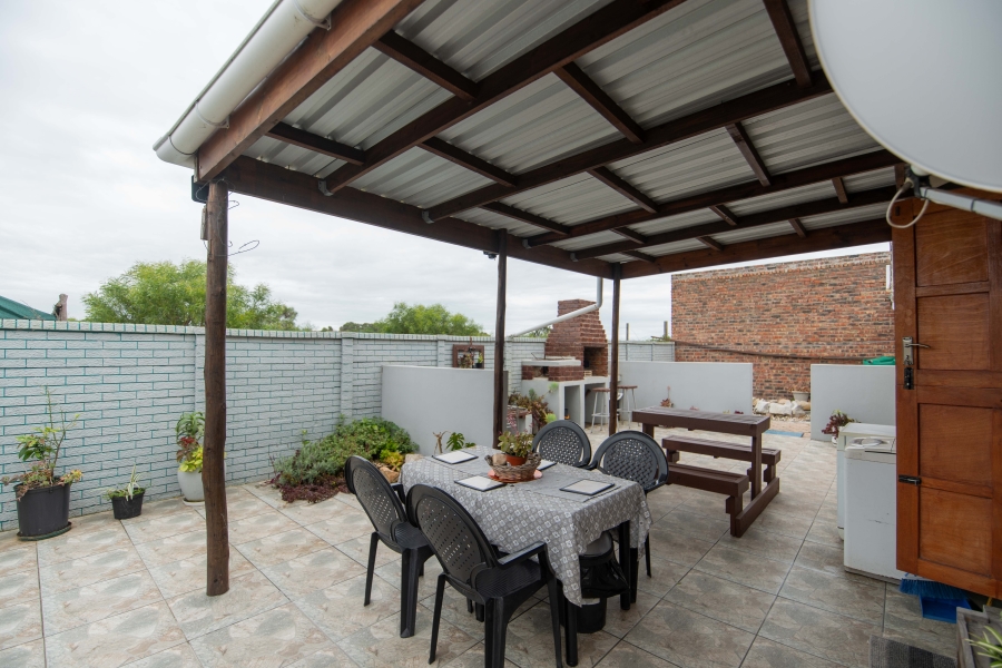 4 Bedroom Property for Sale in Humewood Extension Eastern Cape